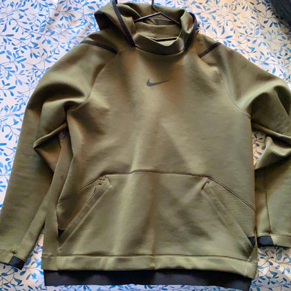 Nike pro hoodie